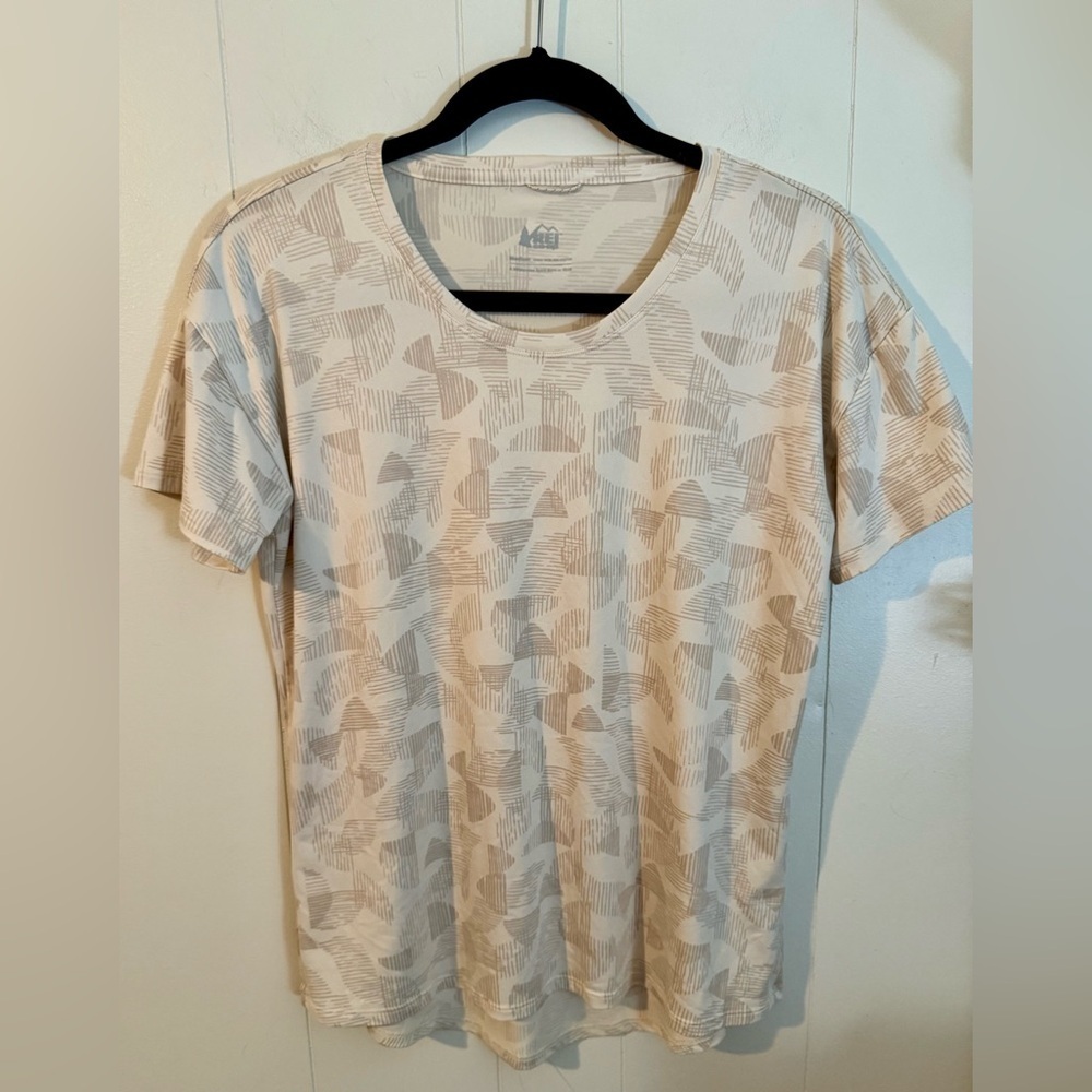 REI Women’s Beige Geometric Patterned Athletic Shirt, Size M